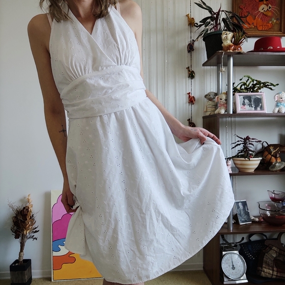 Vintage White Tie Neck + Waist Sundress - Picture 14 of 16
